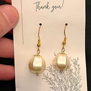 Handmade Elegant Gold and Cream Pearl Earrings